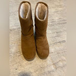 UGG mid height wedge camel boots